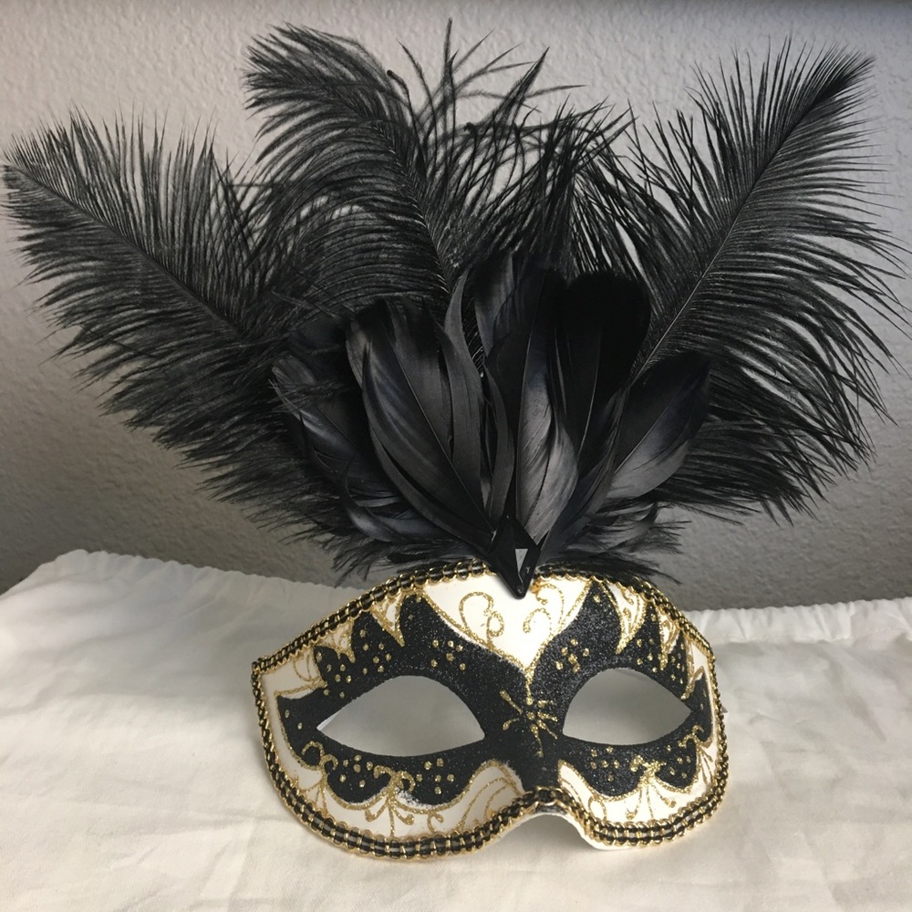 🌼 3/$6 Costume mask